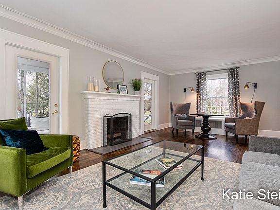 5th image of 2330 Argentina Dr SE