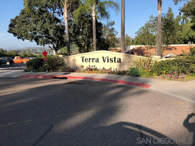 2 bed, 881 sqft, $2,980 — Photo 3