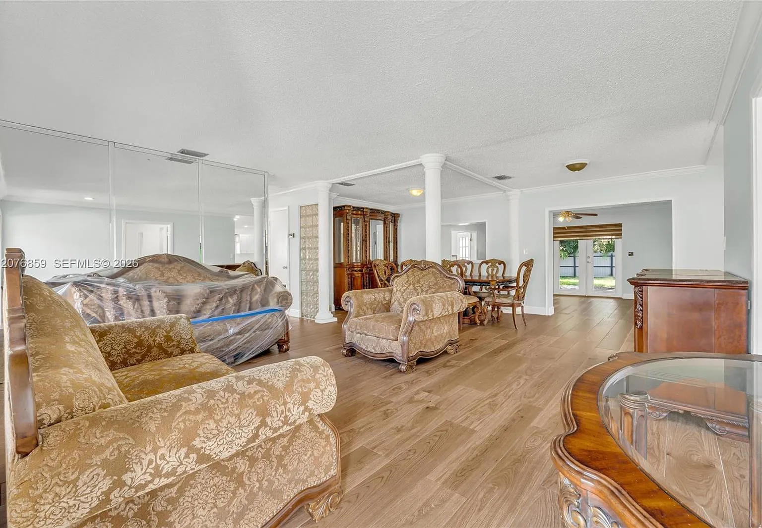 Entin Estates — Photo 4