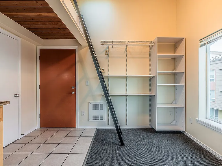 Solana Apodment Homes | International District — Photo 16