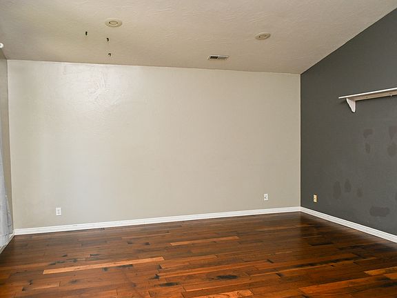 4th image of 850 S 670 W