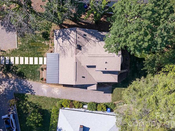 5th image of 4 Baird Ln