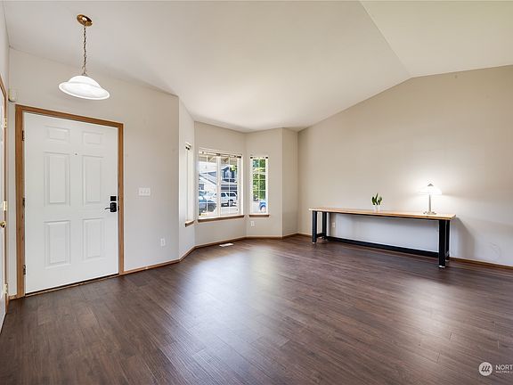4th image of 1207 203rd Street Ct E