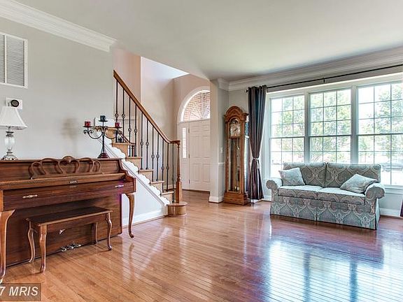 5th image of 15755 Alexanders Mill Ct