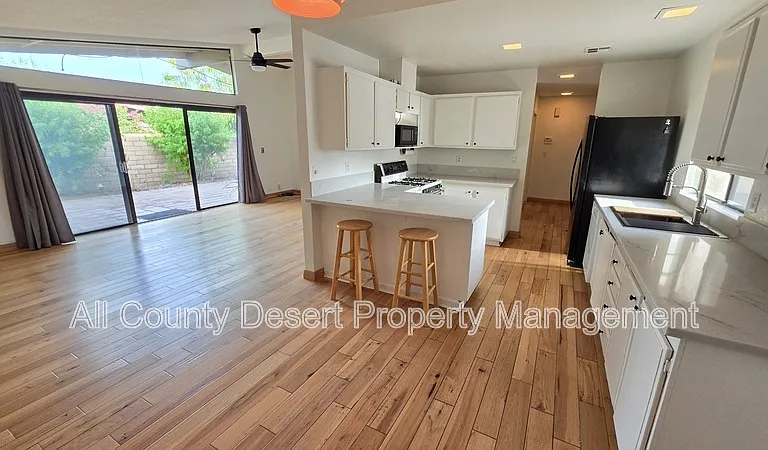 74204 Catalina Way — Photo 3