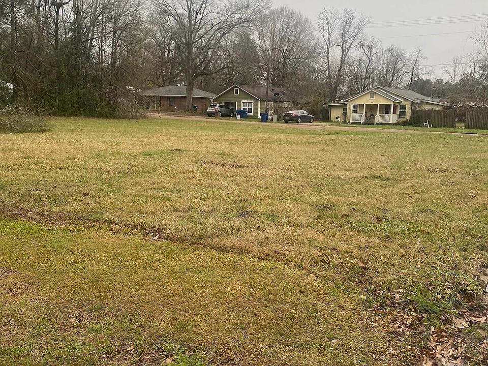 2nd image of N Frusha Dr