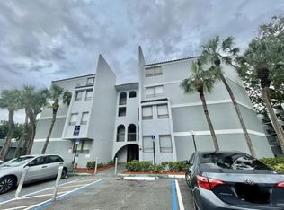 2000 N Congress Ave APT 304, West Palm Beach, FL 33401