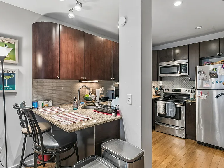 1124 N 3rd St #1 — Photo 9