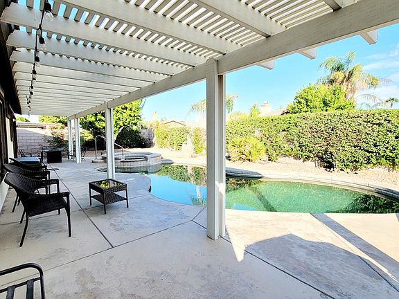 4th image of 78735 Rockberry Ct