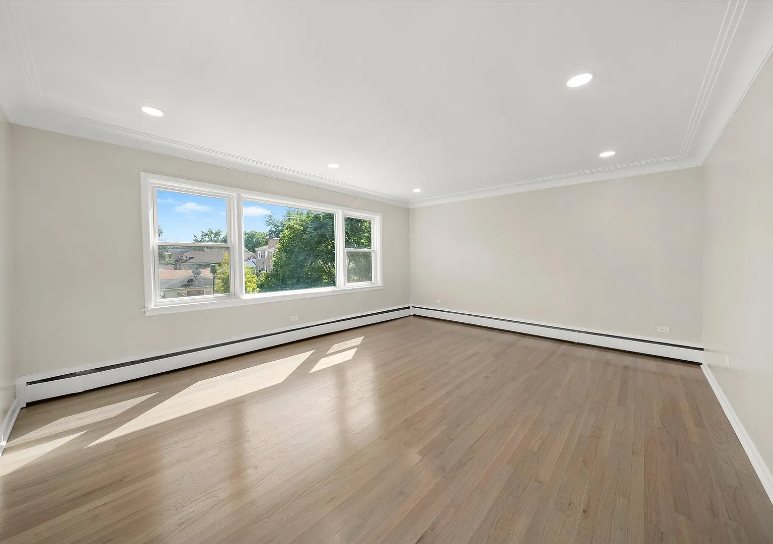 4 bed, 1417 sqft, $2,600 — Photo 4