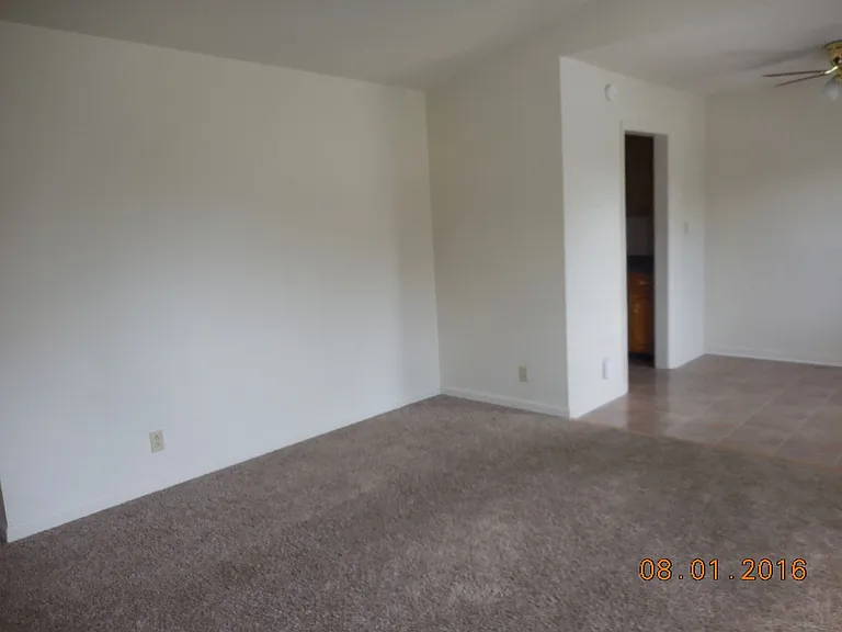 223 Jim Thorpe Dr — Photo 2