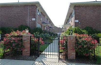 3rd image of 395 Park St #395A