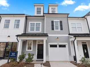 9725 Munsing Dr #104, Charlotte, NC 28269