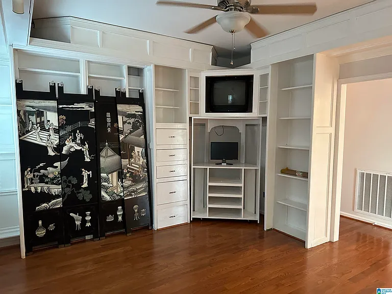 1715 Columbiana Ln — Photo 18