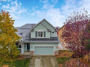 855 N 28th Ave, Cornelius, OR 97113