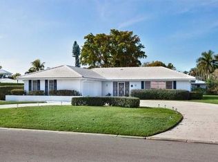 3701 Fountainhead Ln, Naples, FL 34103