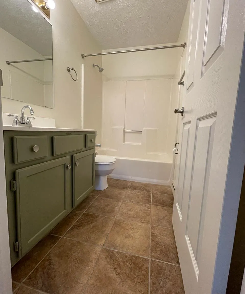519 S Main St — Photo 1