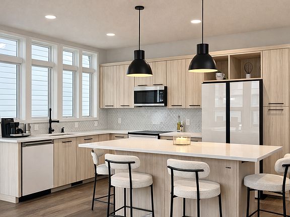5th image of 16102 Duvane Way
