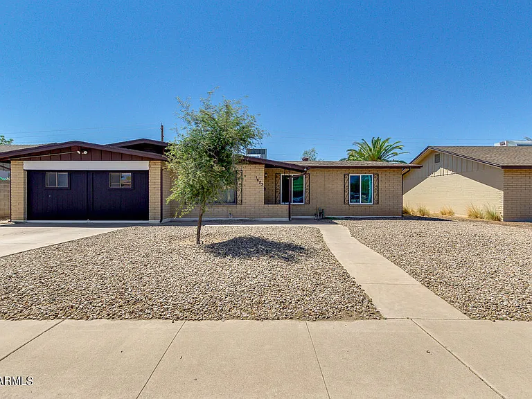 1623 E Del Rio Dr — Photo 5