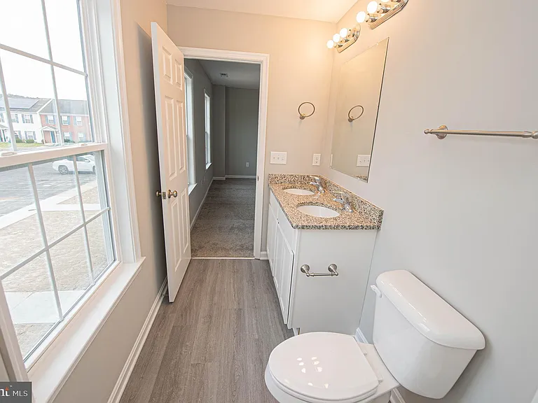 242 Morgans Ct — Photo 46