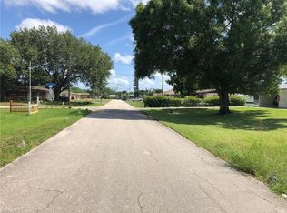 16 Kentucky Rd, Lehigh Acres, FL 33936