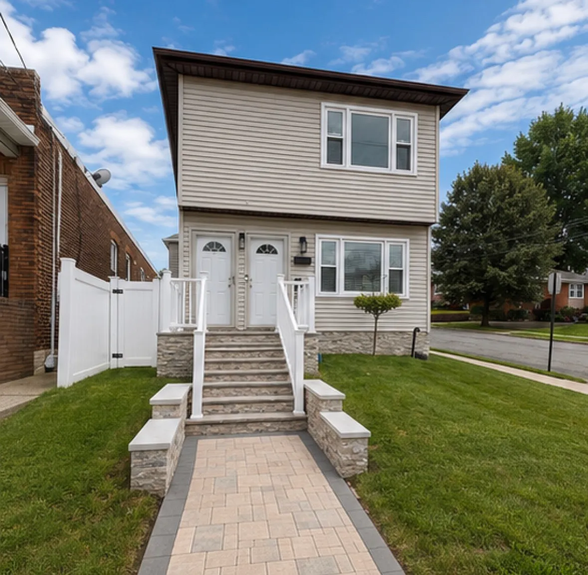 2 bed, $2,500 — Photo 1