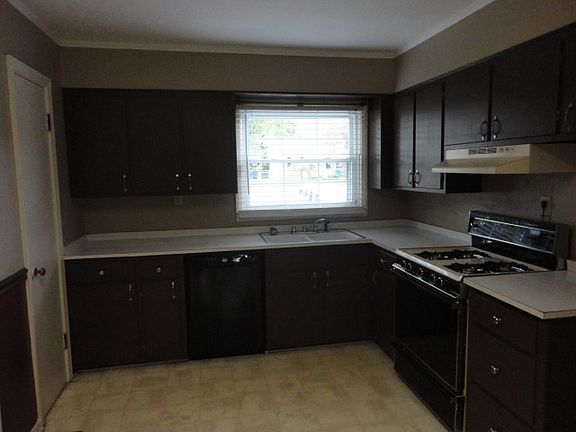 4th image of 1304 Wilford St
