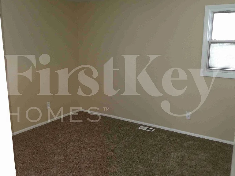 29 N Walnut Ln — Photo 9