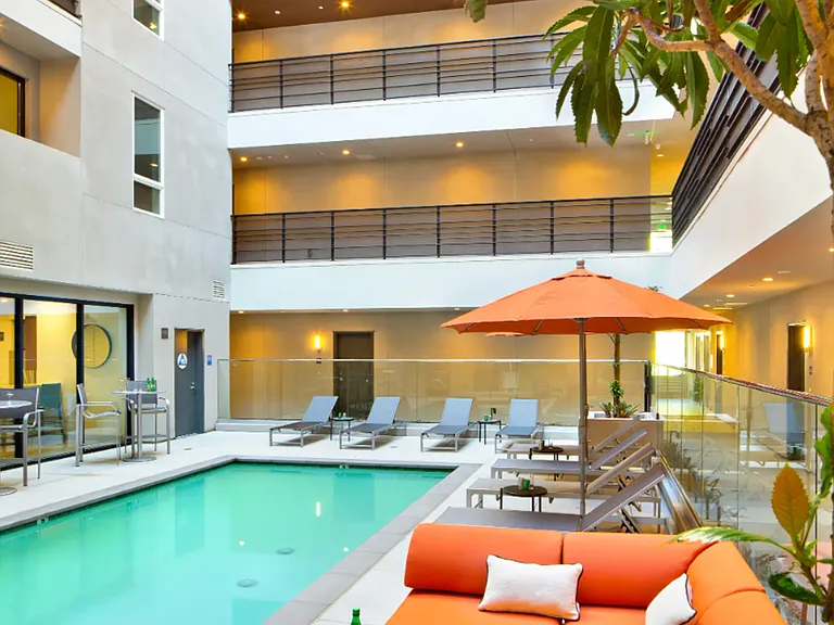 Maya Apartments at 535 Kingsley Dr in Los Angeles — Photo 12