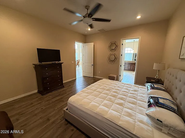 2932 E Acacia Ct — Photo 29