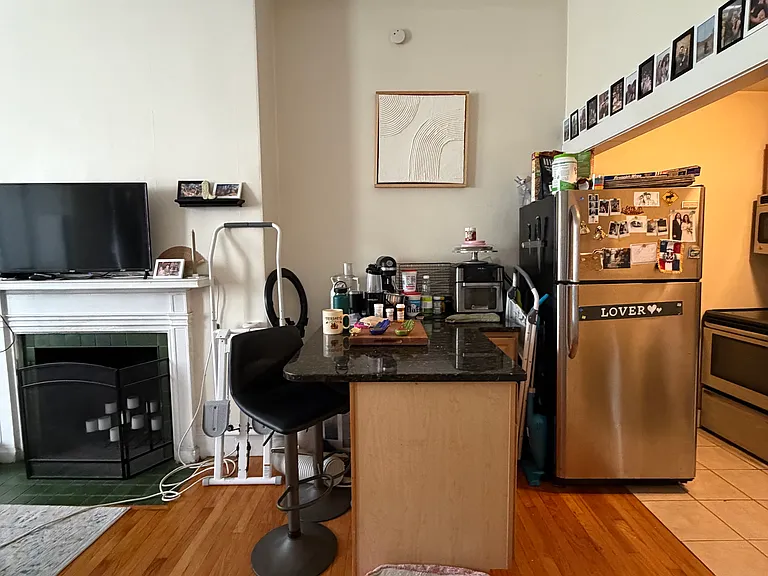 337 Beacon St — Photo 8