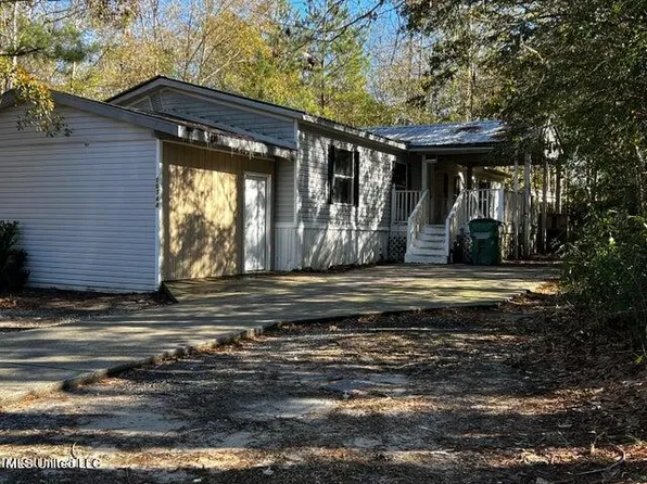 10744 Lilinoe Way, Diamondhead, MS 39525