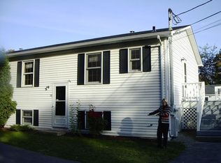22 Cherry St, Newburyport, MA 01950