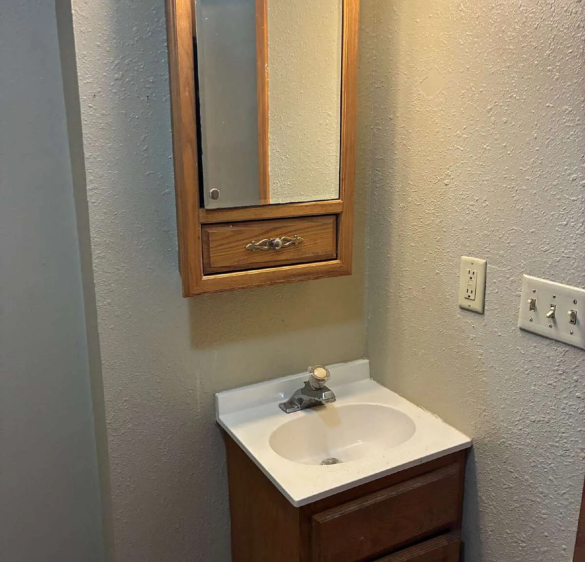 2 bed, 1.0 bath, 650 sqft, $345 — Photo 4