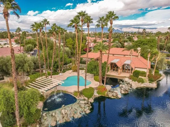 206 Lakecrest Ln, Palm Desert, CA 92260