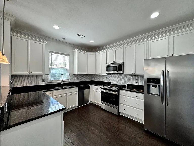 1123 W Ocean View Ave — Photo 16