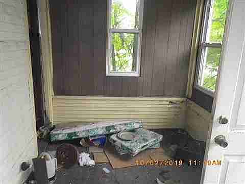 3347 W Euclid