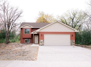 440 Glenwood Ave E, Big Lake, MN 55309