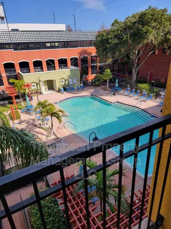1 bed, 1.0 bath, 678 sqft, $1,495 — Photo 3