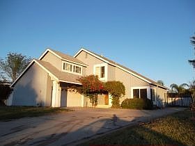1st image of 915 Mulberry Dr