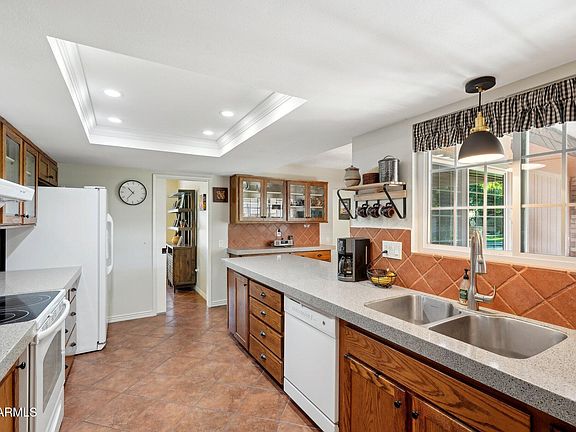 3rd image of 9802 W SHASTA Drive