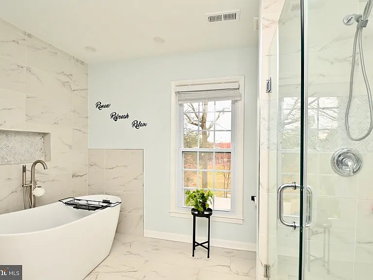 6431 Forest Rd — Photo 24