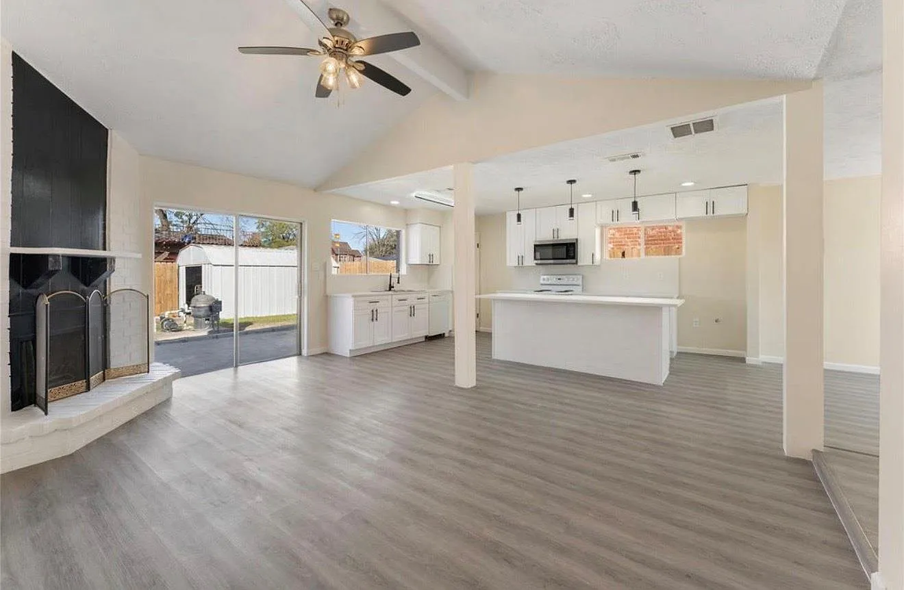 3 bed, 2.0 bath, 1621 sqft, $1,800 — Photo 4