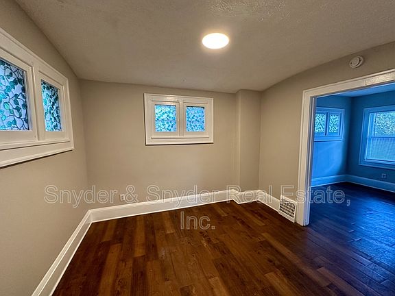 3rd image of 159-166 Walnut Ter
