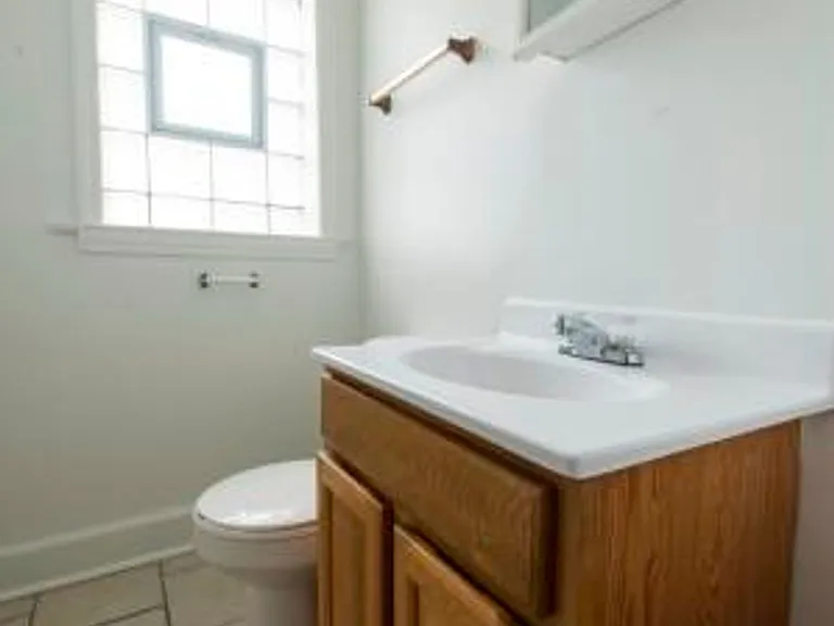7722 S Kingston Ave — Photo 3
