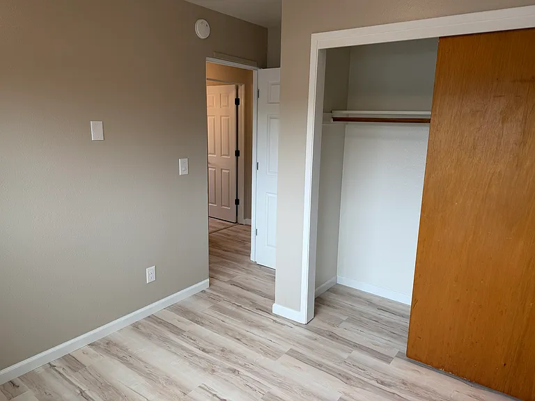240 W 33rd Ave #1 — Photo 11