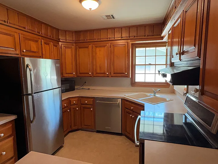 5443 S Marion Ave E — Photo 8