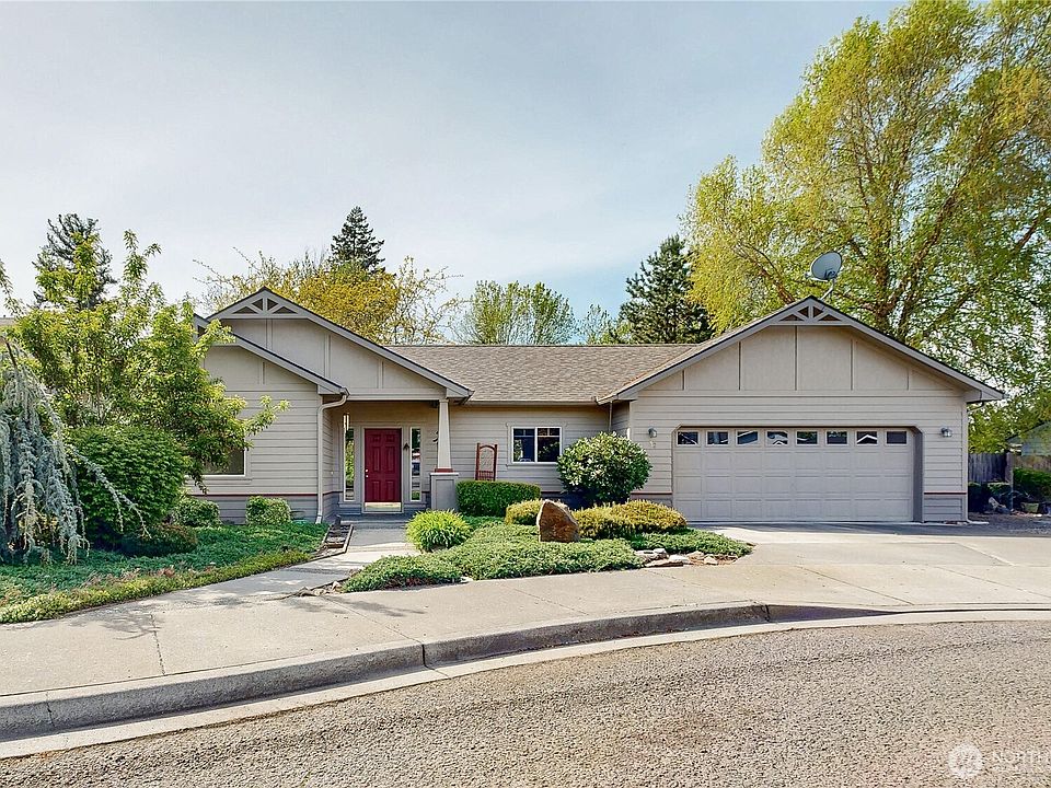 1st image of 32 Parkwood Circle