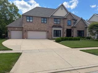 13 Knollbrook Ct, Bloomington, IL 61705