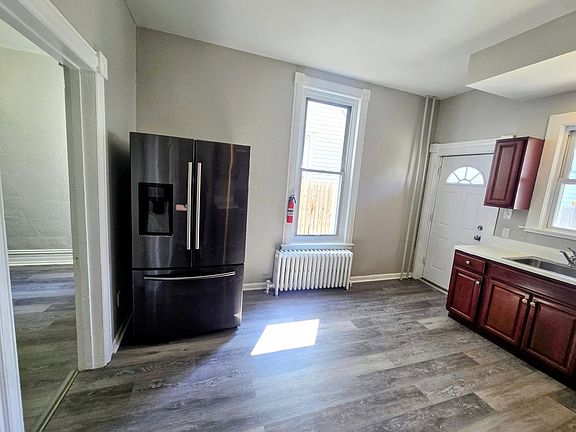 5th image of 126 N Penn St